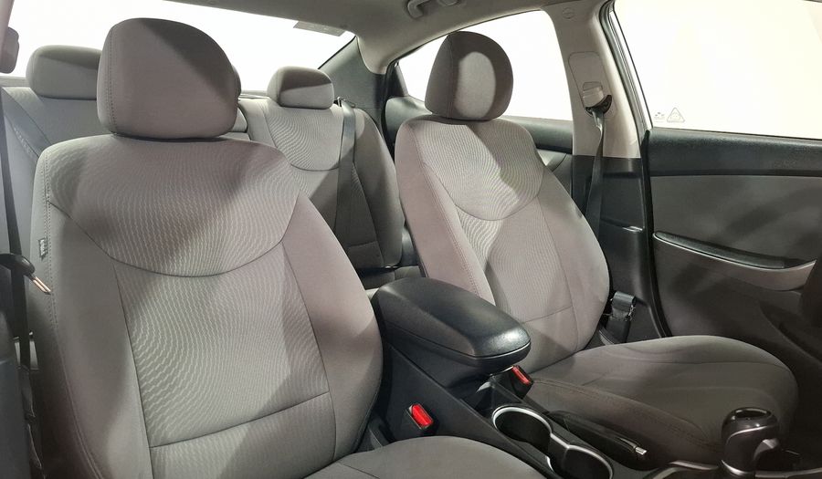 Hyundai Elantra 1.8 GLS PREMIUM AT Sedan 2015