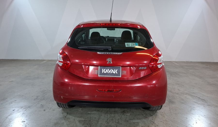 Peugeot 208 1.6 ALLURE MT Hatchback 2015