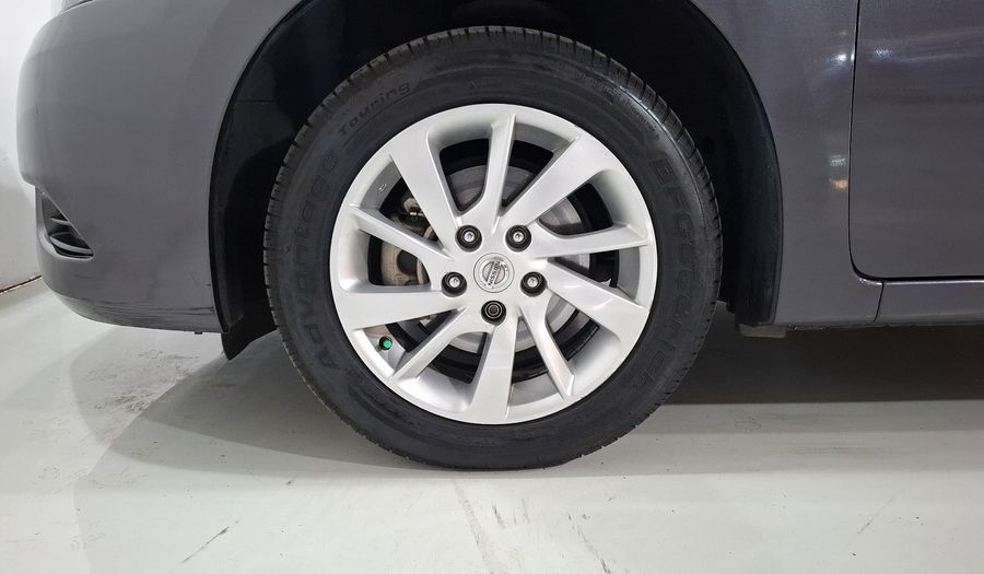 Nissan Sentra 1.8 ADVANCE CVT Sedan 2016