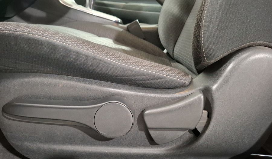 Nissan Sentra 1.8 ADVANCE CVT Sedan 2016