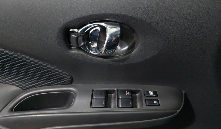 Nissan Note 1.6 ADVANCE CVT Hatchback 2016