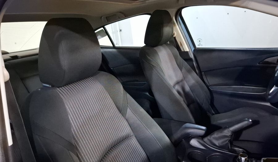 Mazda 3 2.0 SEDAN I TOURING TA Sedan 2015