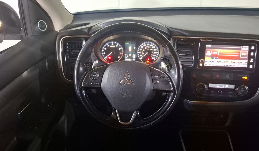 Mitsubishi Outlander 2.4 SE + Suv 2017