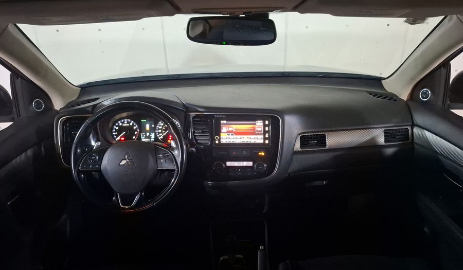 Mitsubishi Outlander 2.4 SE + Suv 2017