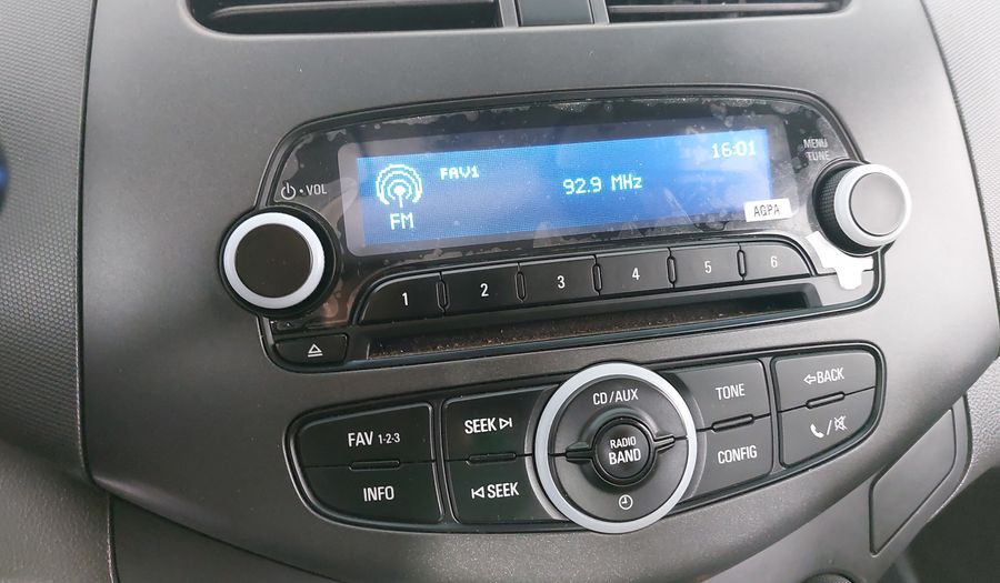 Chevrolet Spark 1.4 LT B MT Hatchback 2017