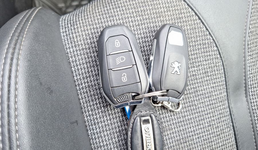 Peugeot 3008 1.6 THP 165 AUTO ALLURE Suv 2019