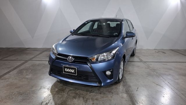 Toyota • Yaris
