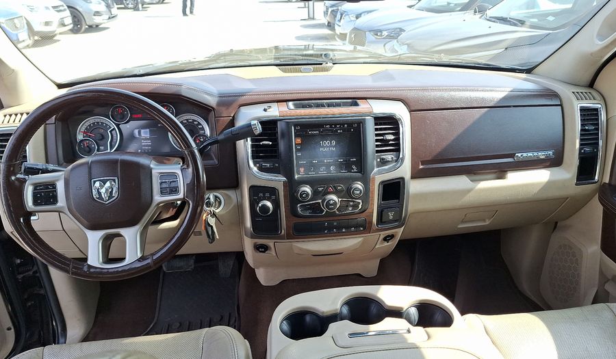 Dodge Ram 5.7 1500 LARAMIE AUTO CREW CAB 4WD Pickup 2014