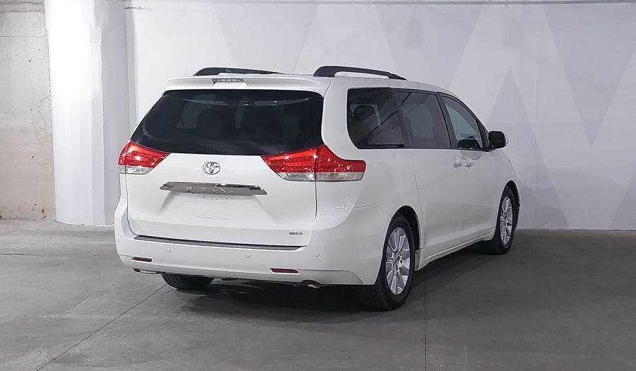 Toyota Sienna 3.5 LIMITED AT Minivan 2014