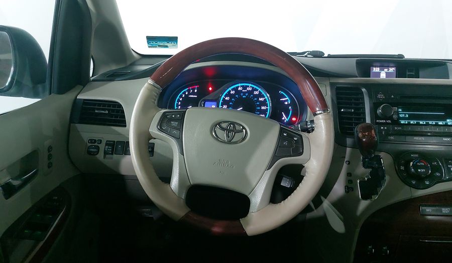 Toyota Sienna 3.5 LIMITED AT Minivan 2014