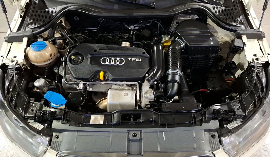 Audi A1 1.4 TFSI COOL S TRONIC Hatchback 2015