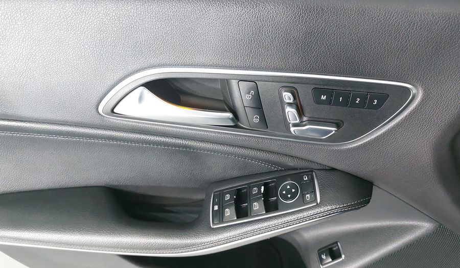 Mercedes Benz Clase Cla 1.6 CLA 200 SPORT DCT Coupe 2019