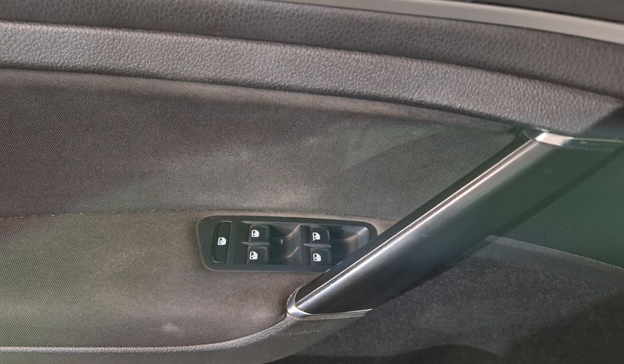 Volkswagen Golf 1.4 TSI COMFORTLINE Hatchback 2016