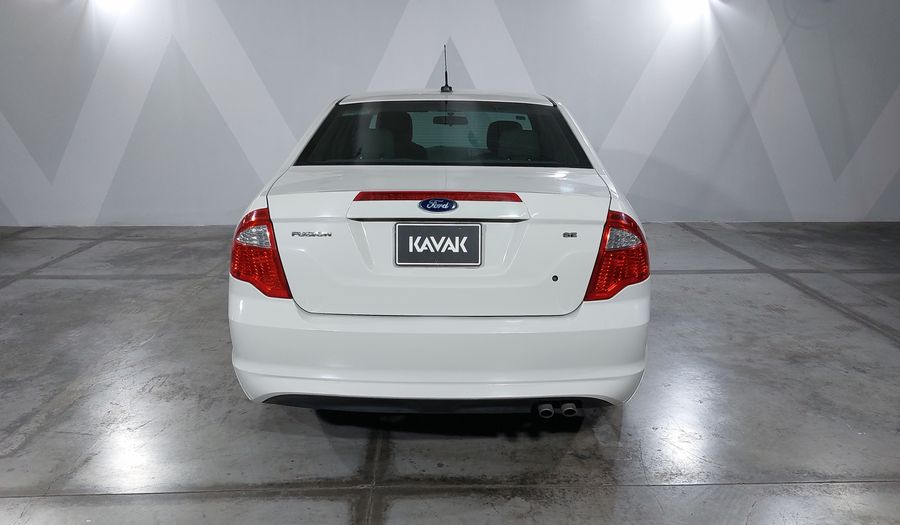 Ford Fusion 2.5 SE I4 AT Sedan 2012