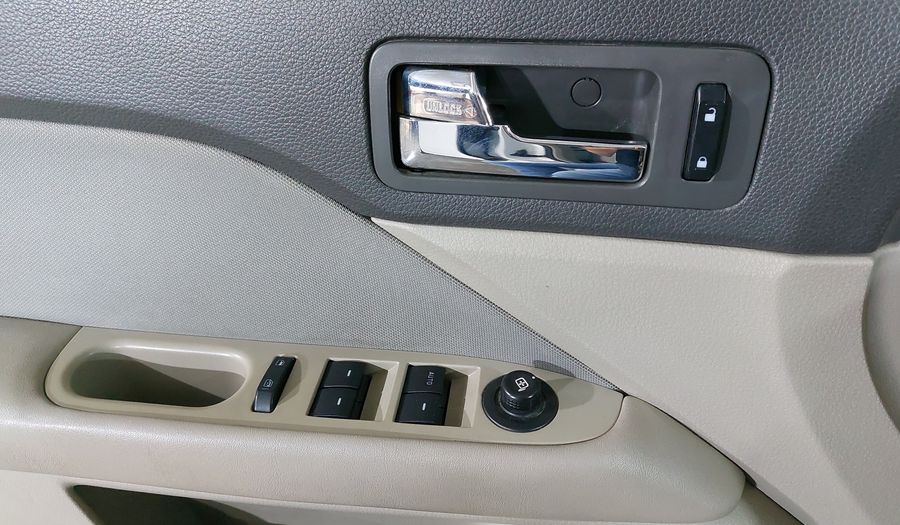 Ford Fusion 2.5 SE I4 AT Sedan 2012
