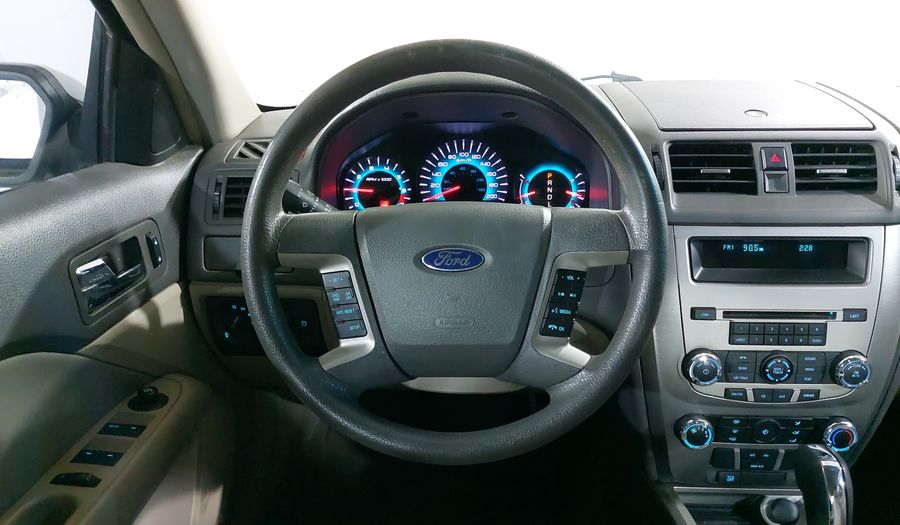 Ford Fusion 2.5 SE I4 AT Sedan 2012