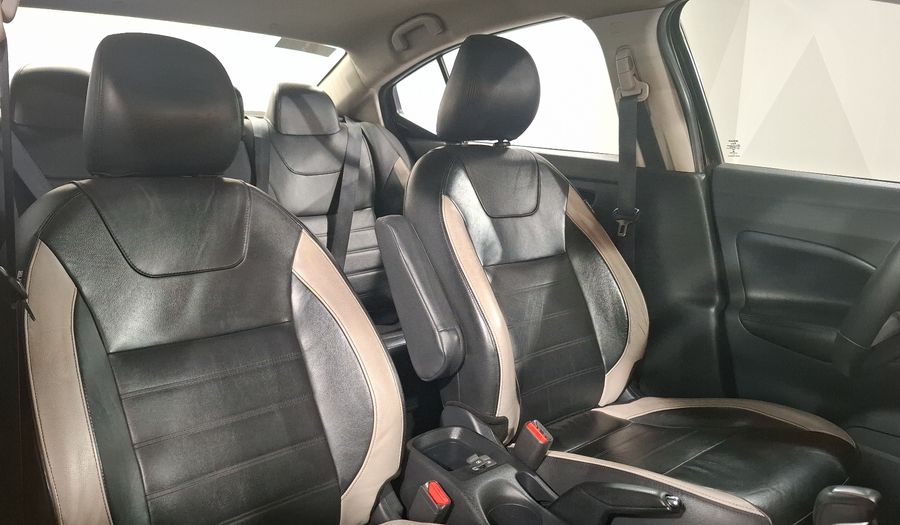 Nissan Versa 1.6 PLATINUM CVT Sedan 2020