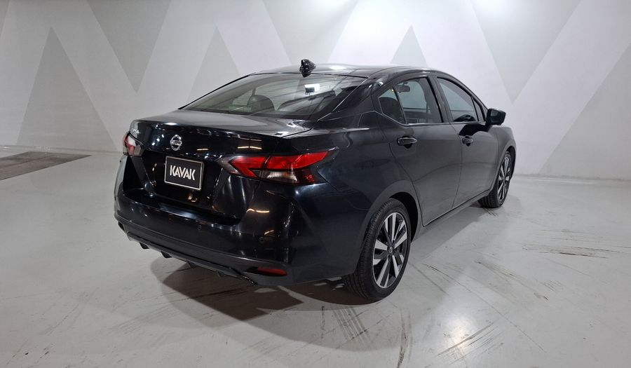 Nissan Versa 1.6 PLATINUM CVT Sedan 2020