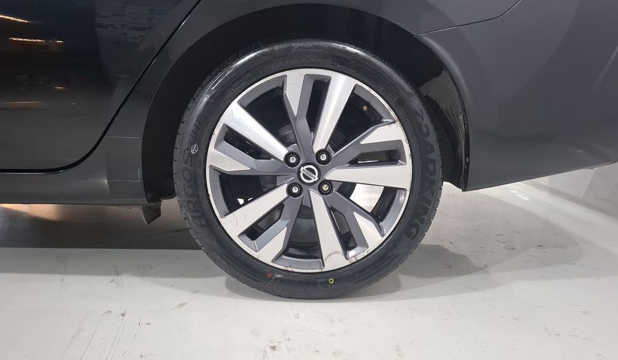 Nissan Versa 1.6 PLATINUM CVT Sedan 2020