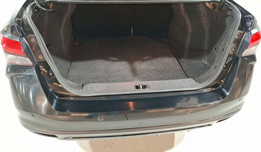 Nissan Versa 1.6 PLATINUM CVT Sedan 2020