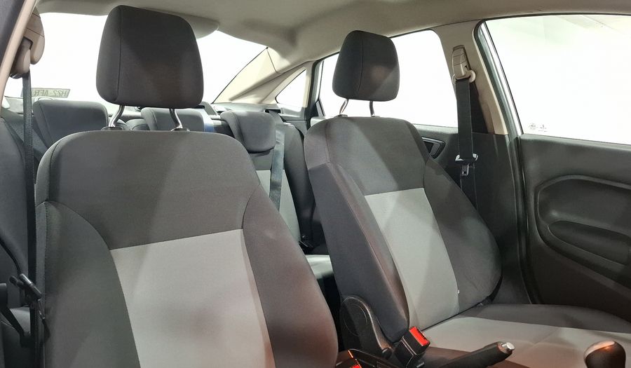 Ford Fiesta 1.6 S MT Sedan 2016