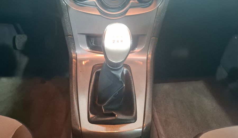 Ford Fiesta 1.6 S MT Sedan 2016