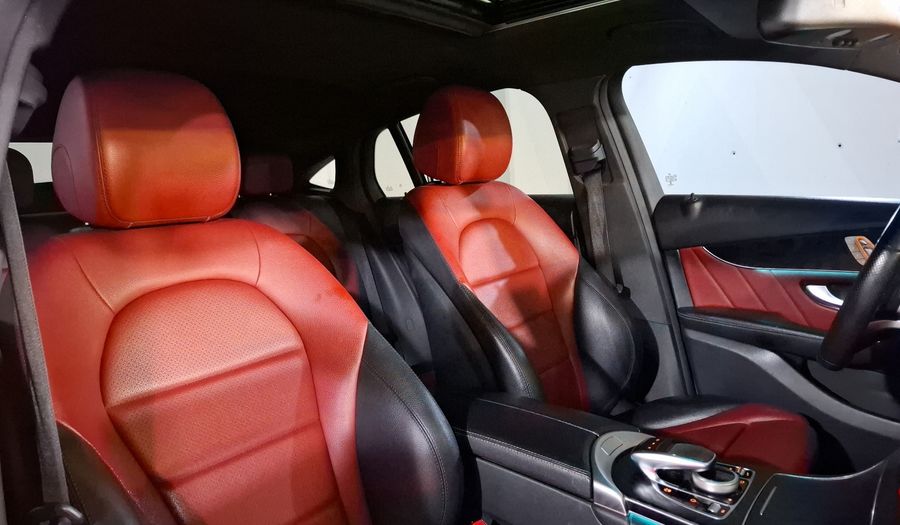 Mercedes Benz Clase Glc 2.0 GLC 300 COUPE AVANTGARDE AUTO 4WD Suv 2019