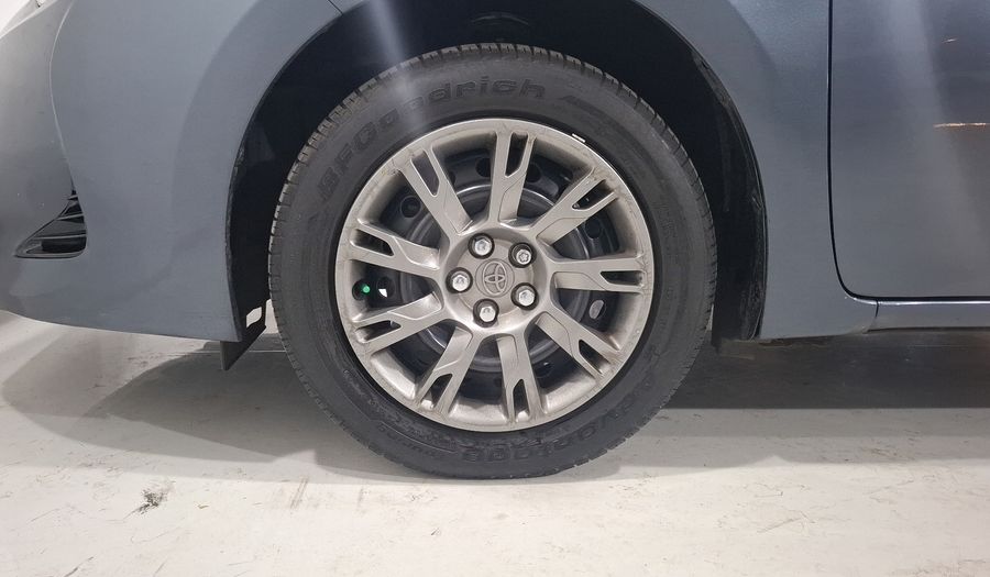 Toyota Corolla 1.8 BASE MT Sedan 2017