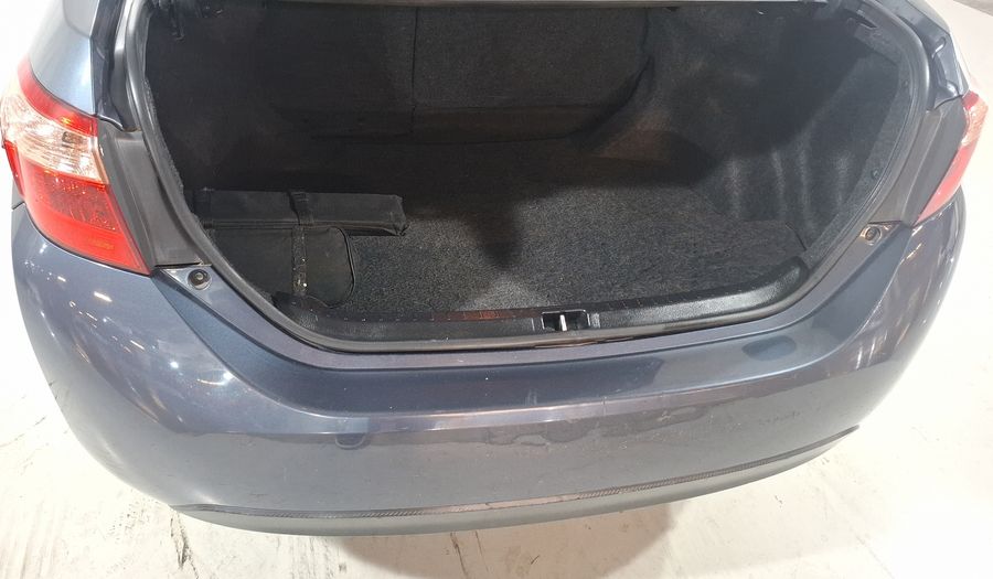 Toyota Corolla 1.8 BASE MT Sedan 2017