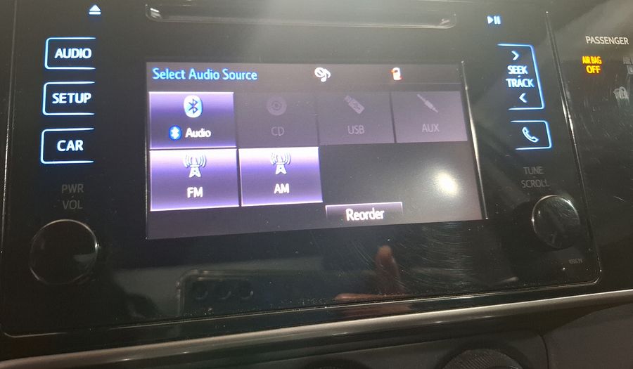 Toyota Corolla 1.8 BASE MT Sedan 2017