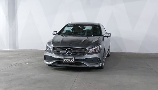 Mercedes Benz • Clase CLA