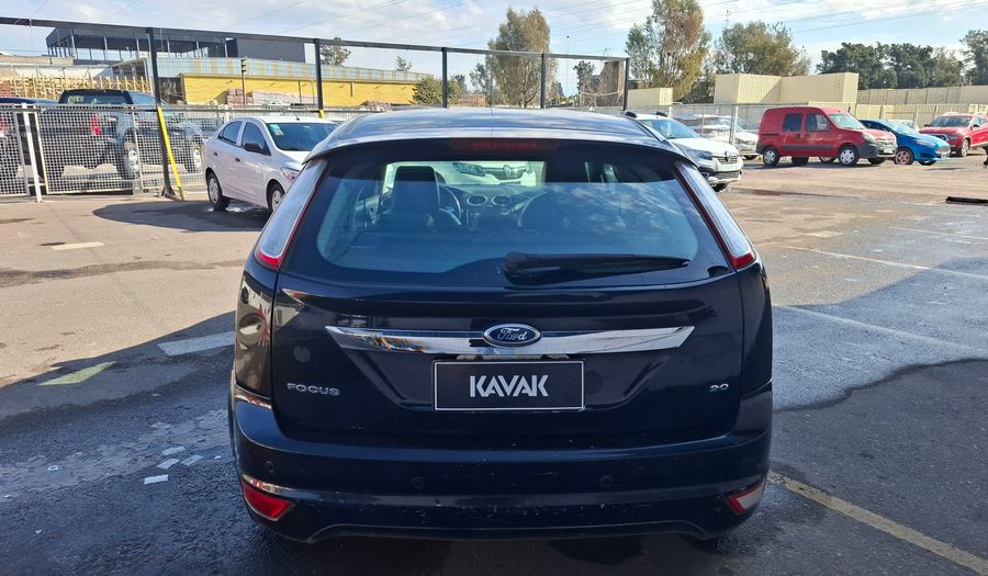 Ford Focus Ii 2.0 GHIA Hatchback 2012