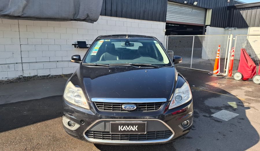Ford Focus Ii 2.0 GHIA Hatchback 2012