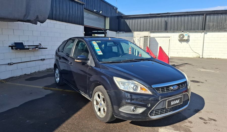 Ford Focus Ii 2.0 GHIA Hatchback 2012