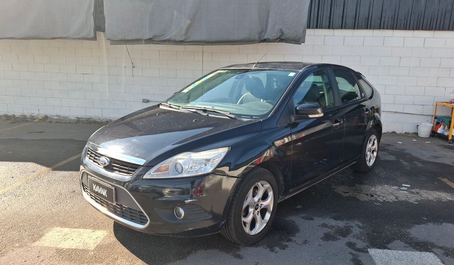 Ford Focus Ii 2.0 GHIA Hatchback 2012