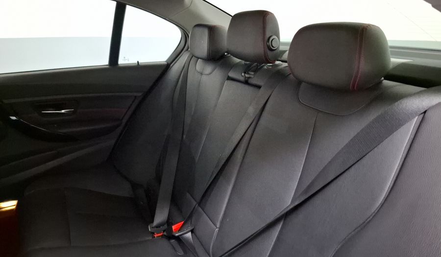 Bmw Serie 3 2.0 328IA SPORT LINE Sedan 2013