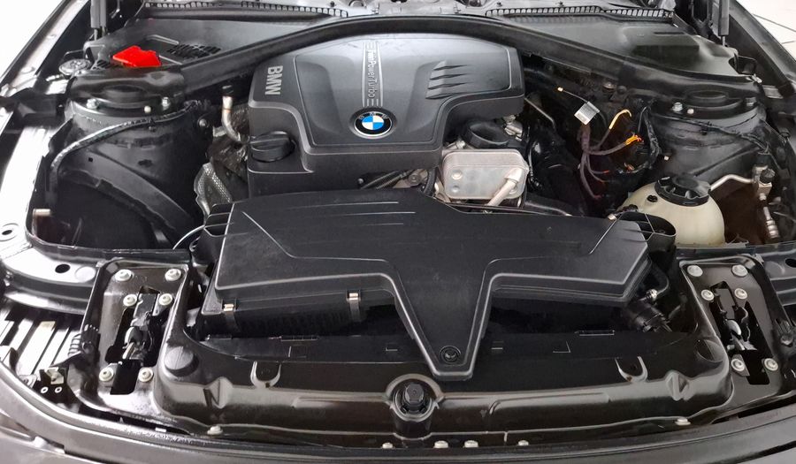 Bmw Serie 3 2.0 328IA SPORT LINE Sedan 2013
