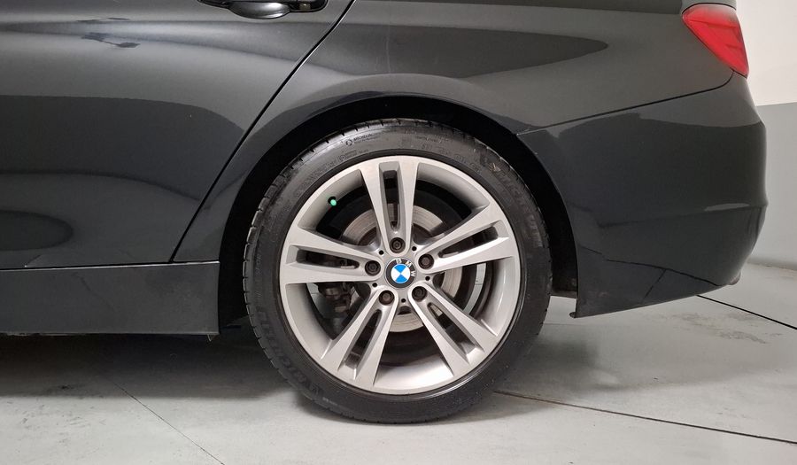 Bmw Serie 3 2.0 328IA SPORT LINE Sedan 2013
