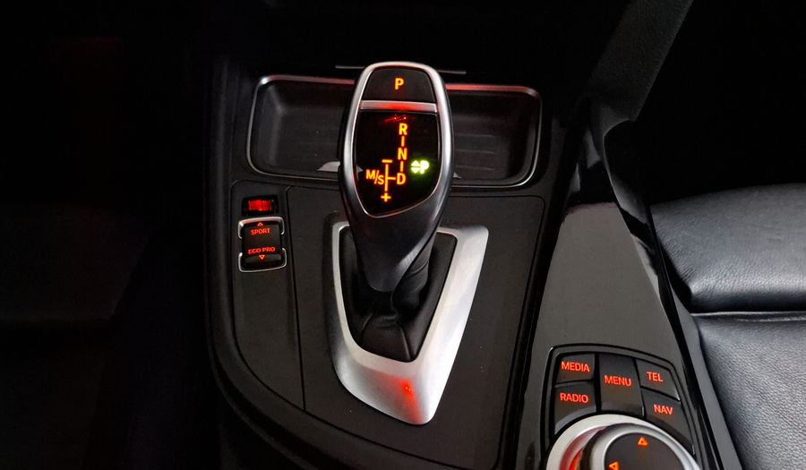 Bmw Serie 3 2.0 328IA SPORT LINE Sedan 2013