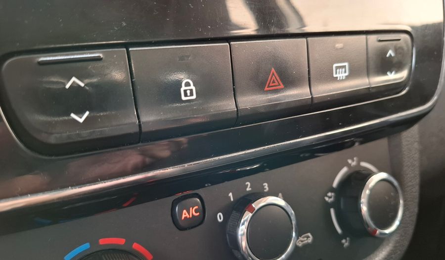 Renault Kwid 1.0 ITENS Hatchback 2018