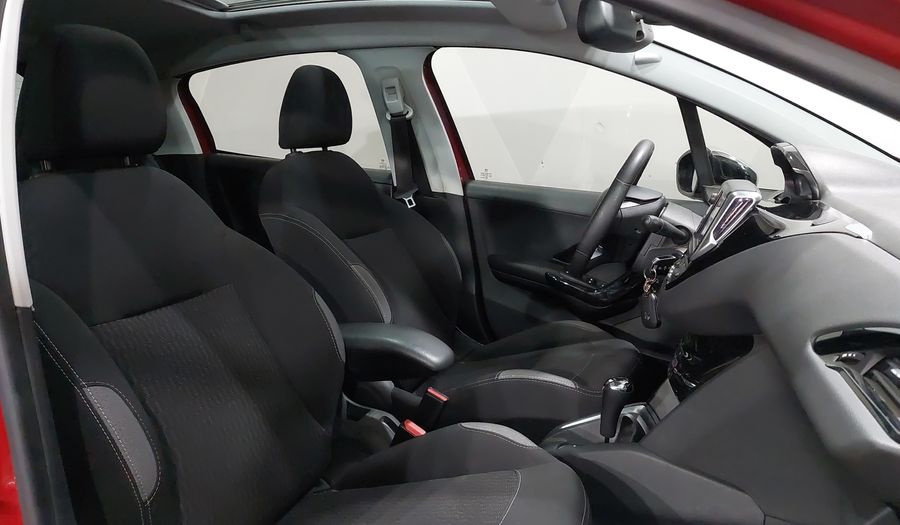 Peugeot 208 1.6 FELINE AT Hatchback 2017