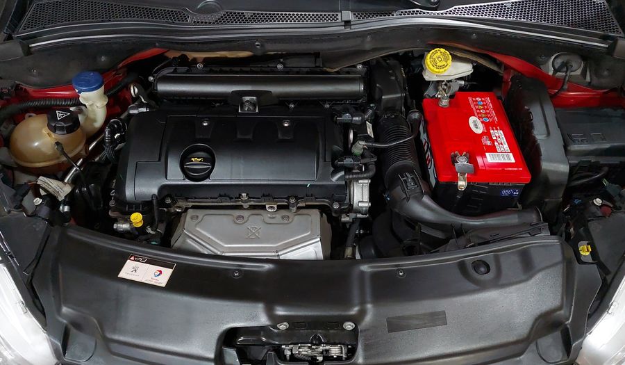 Peugeot 208 1.6 FELINE AT Hatchback 2017
