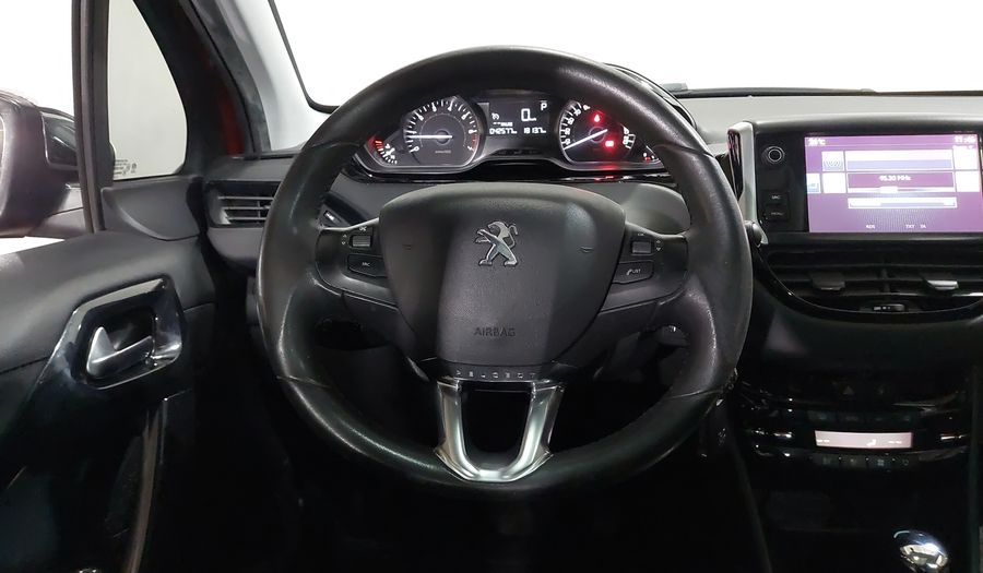 Peugeot 208 1.6 FELINE AT Hatchback 2017