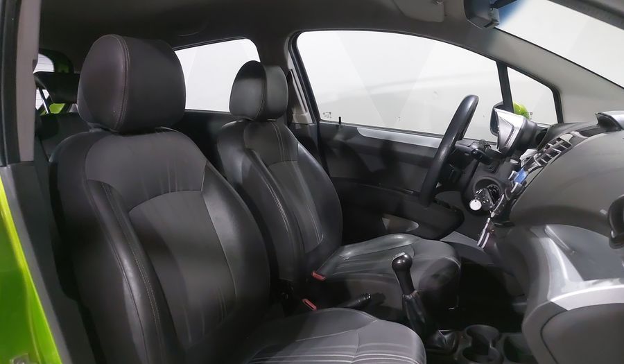 Chevrolet Spark 1.2 LTZ C MT Hatchback 2015