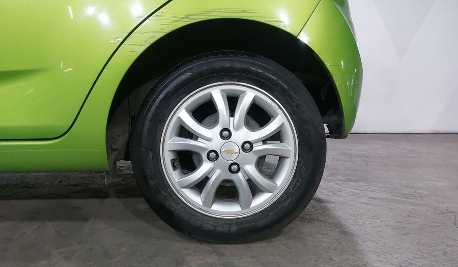 Chevrolet Spark 1.2 LTZ C MT Hatchback 2015