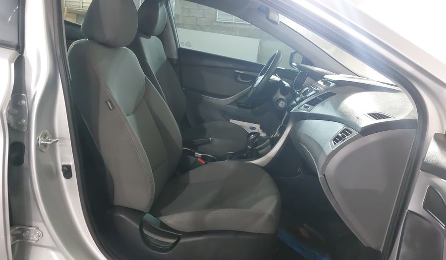 Hyundai Elantra 1.8 GLS PREMIUM AT Sedan 2015
