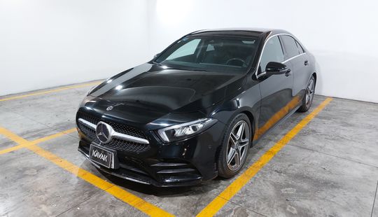 Mercedes Benz • Clase A