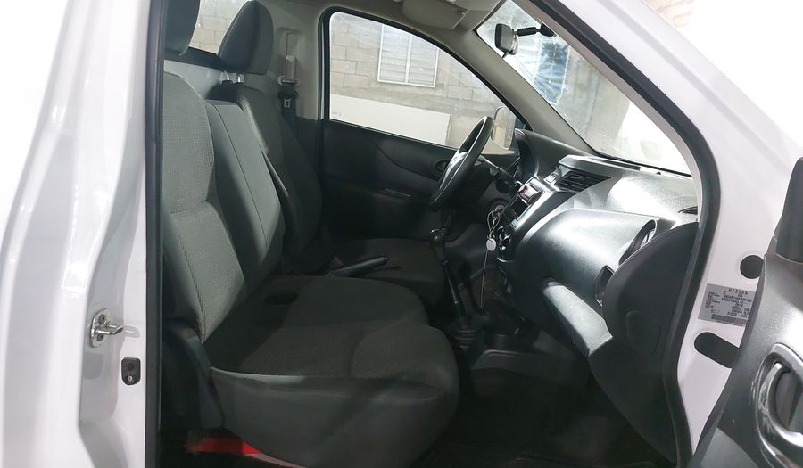 Nissan Np300 2.5 PICK UP DH AC PAQ. SEG. Pickup 2020