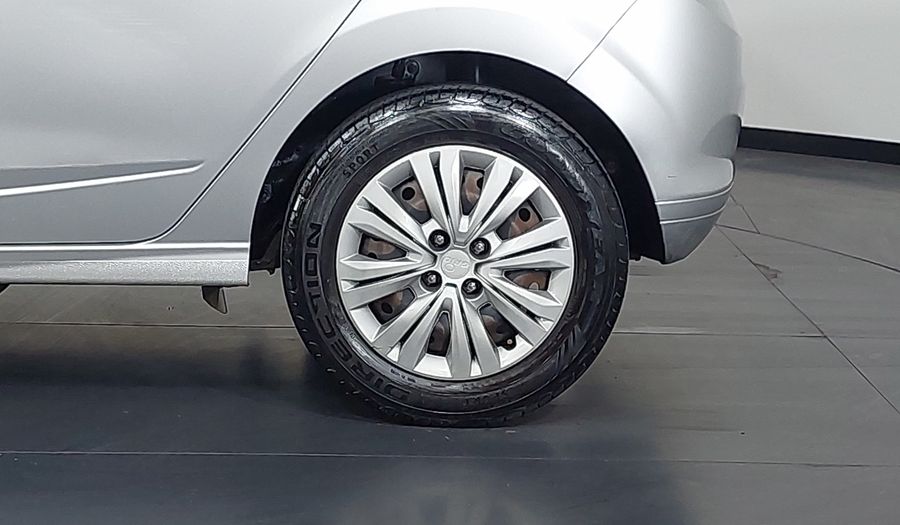 Chevrolet Onix MPFI LT Hatchback 2016