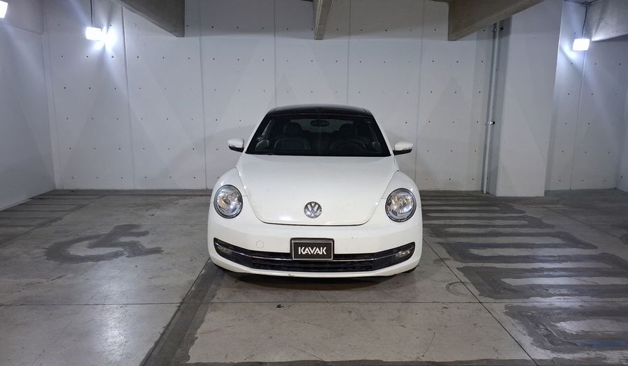 Volkswagen Beetle 2.5 SPORT MT Hatchback 2013